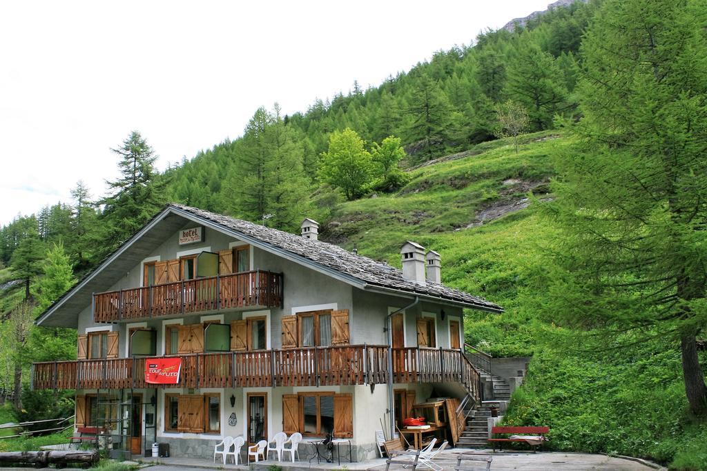 Hotel Maison Des Myrtilles Valgrisenche Exterior foto